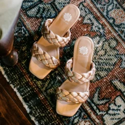 Carlen Heel