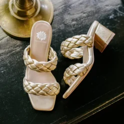 Carlen Heel