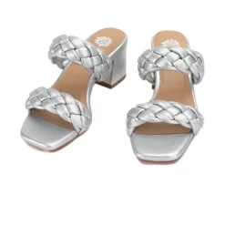 Carlen Heel