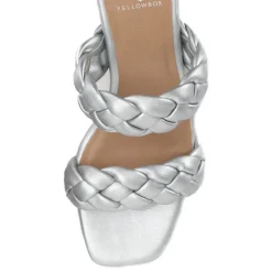 Carlen Heel