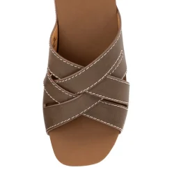 Clever Wedge Sandal