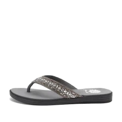 Dashna Sandal