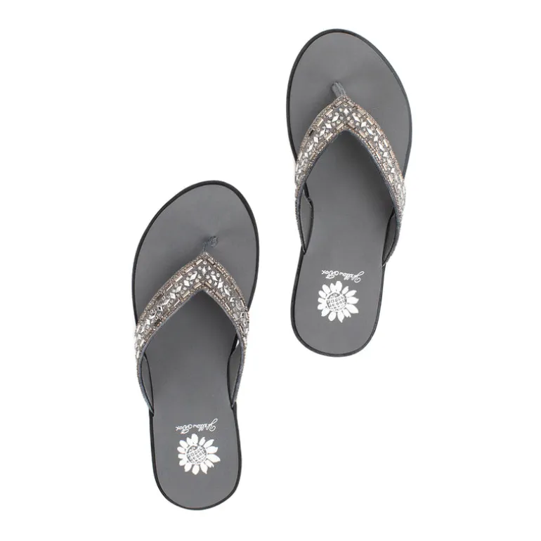 Dashna Sandal
