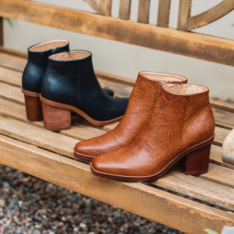 Velta Ankle Boot