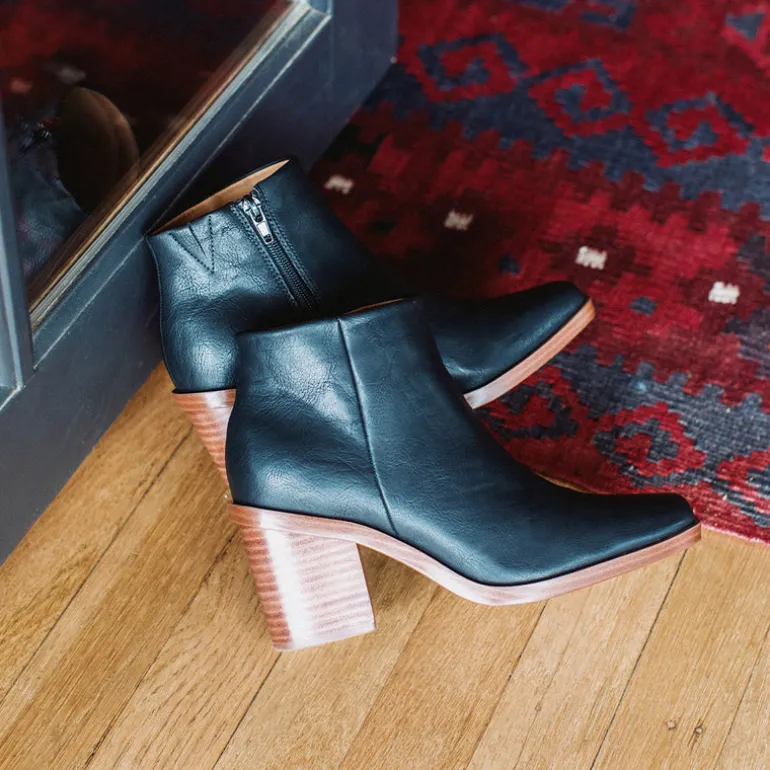 Velta Ankle Boot