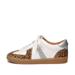 Zayne Lace-Up Sneaker